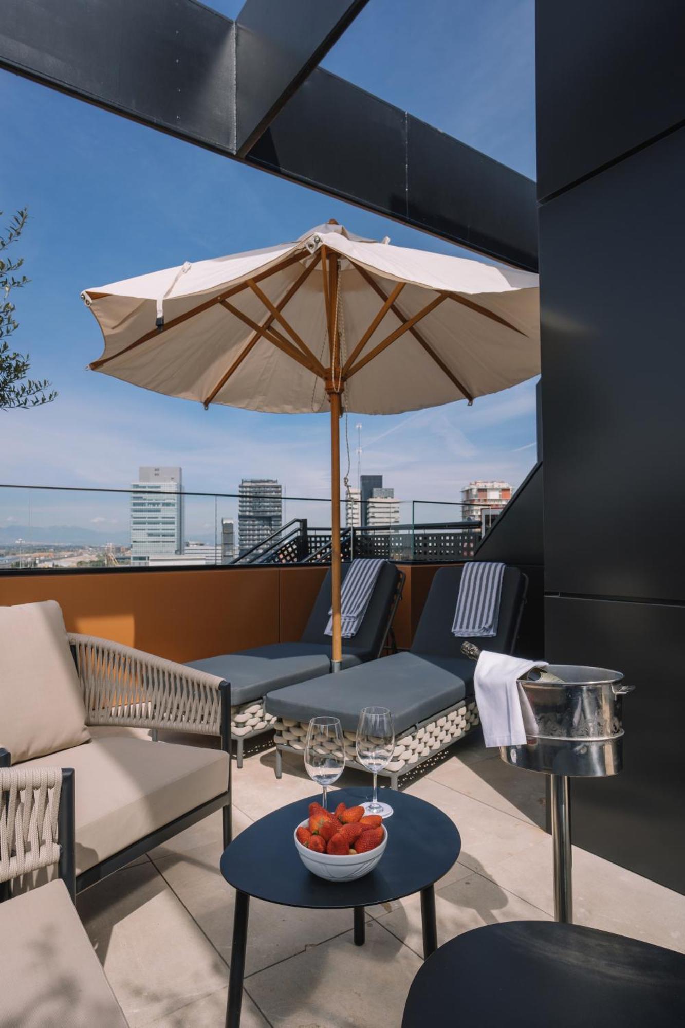 Hotel Pinar Plaza Madrid Eksteriør billede