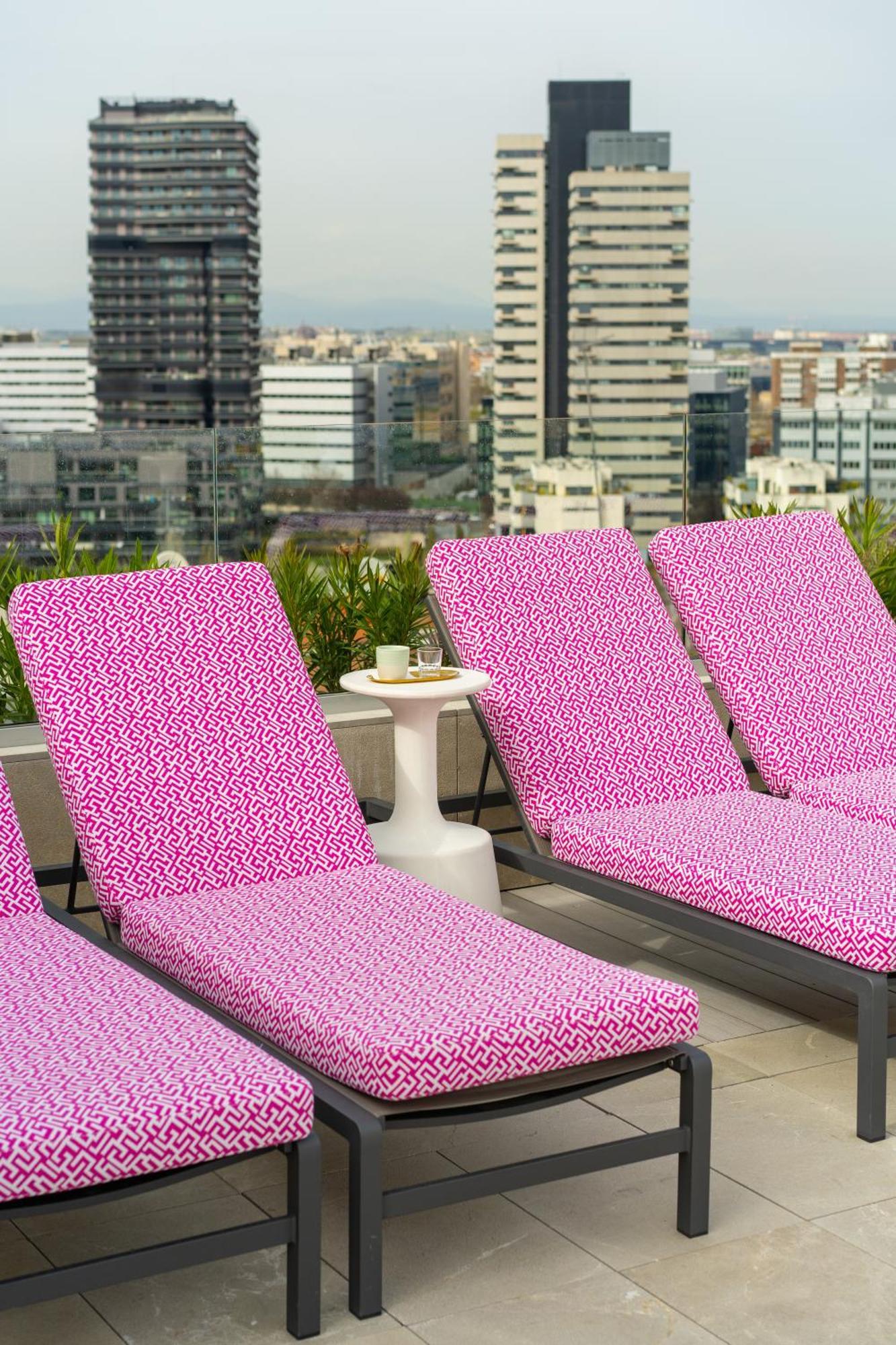Hotel Pinar Plaza Madrid Eksteriør billede