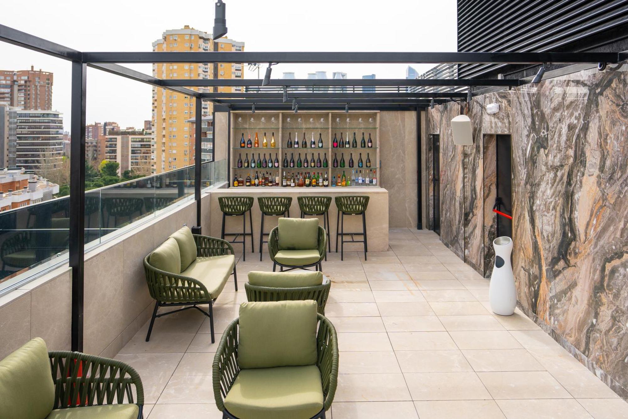 Hotel Pinar Plaza Madrid Eksteriør billede